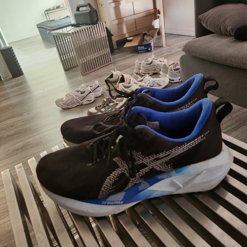 ASICS Men's Black and Blue Athletic Shoes